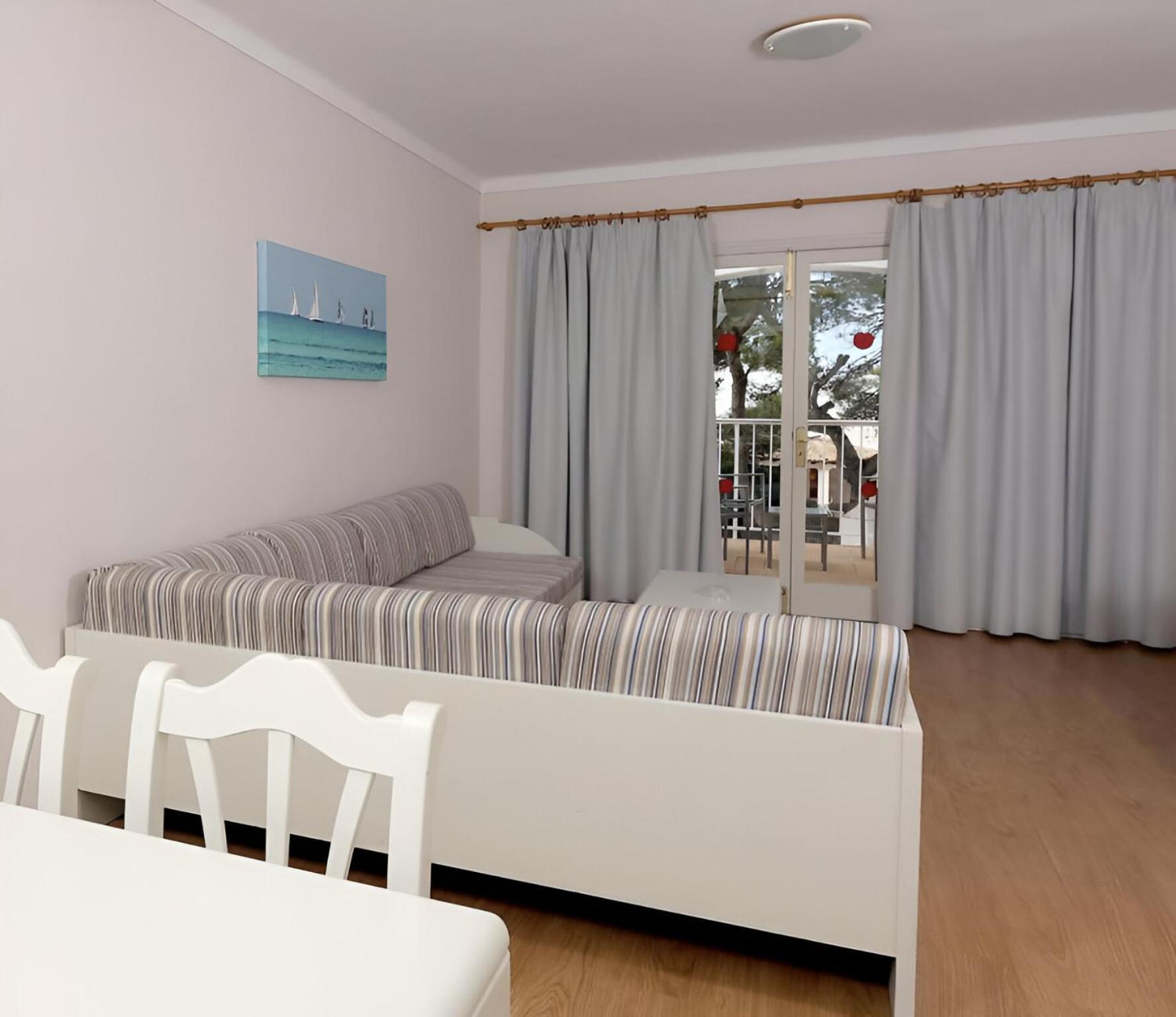 Hotel Club Es Talaial กาลาดอร์ ภายนอก รูปภาพ